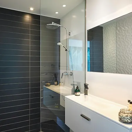 Villa Cannes - Modern With 180° Sea View Vallauris
