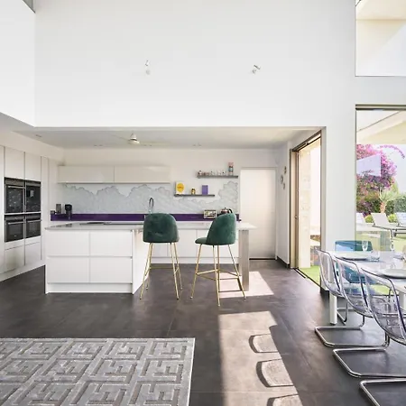 Cannes - Modern With 180° Sea View