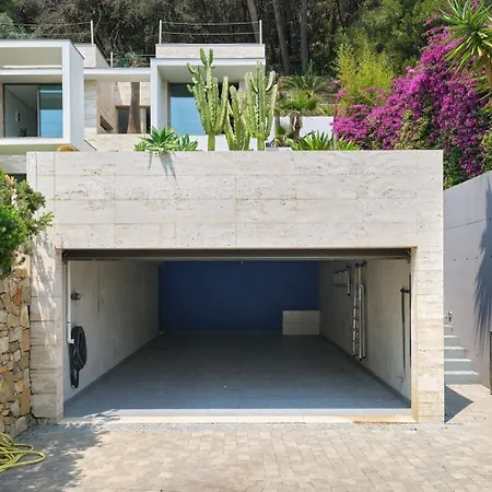 Gæstehus Cannes - Modern With 180° Sea View