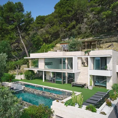 Cannes - Modern With 180° Sea View *