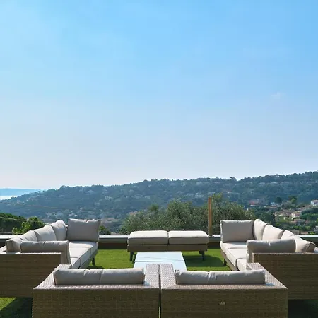 Cannes - Modern With 180° Sea View Villa