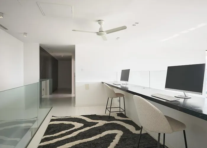 Cannes - Modern With 180° Sea View 게스트하우스 발로리스