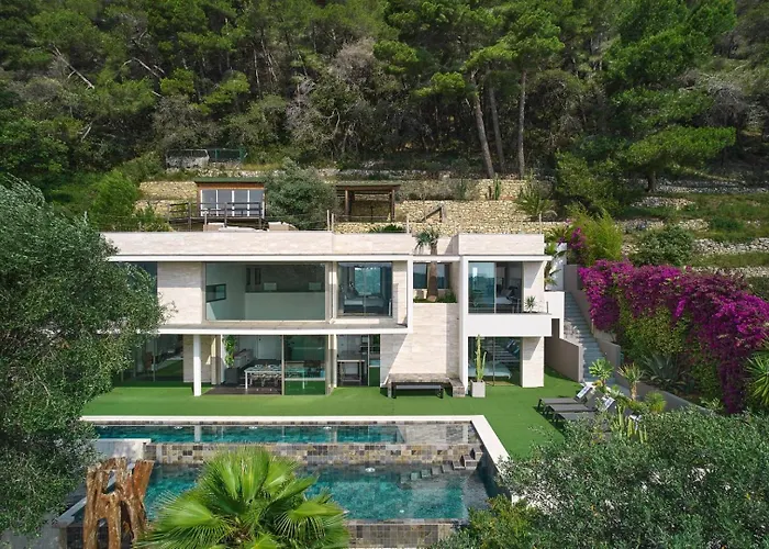 Cannes - Modern With 180° Sea View 4* 발로리스