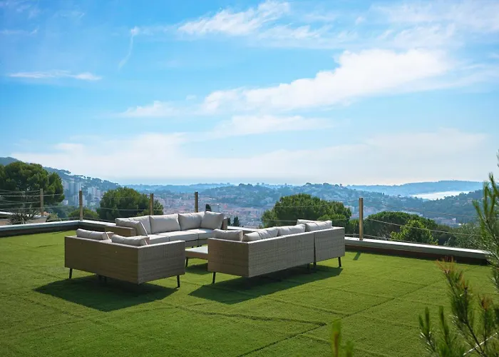 Cannes - Modern With 180° Sea View