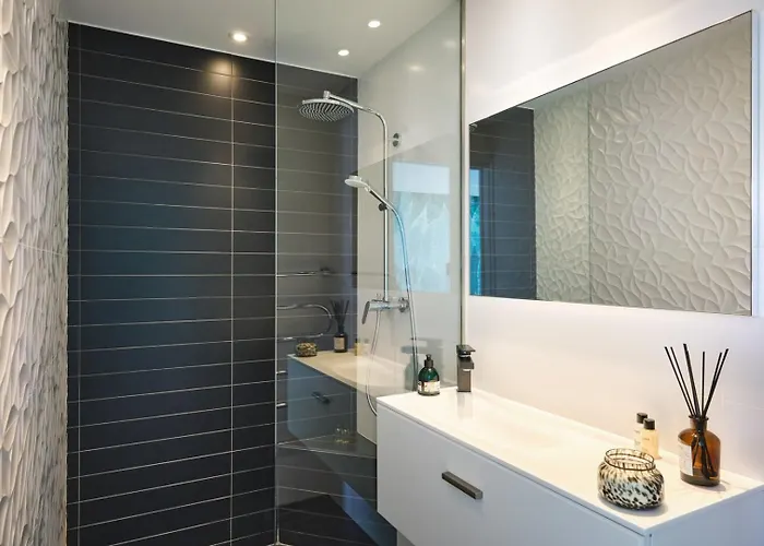 Cannes - Modern With 180° Sea View